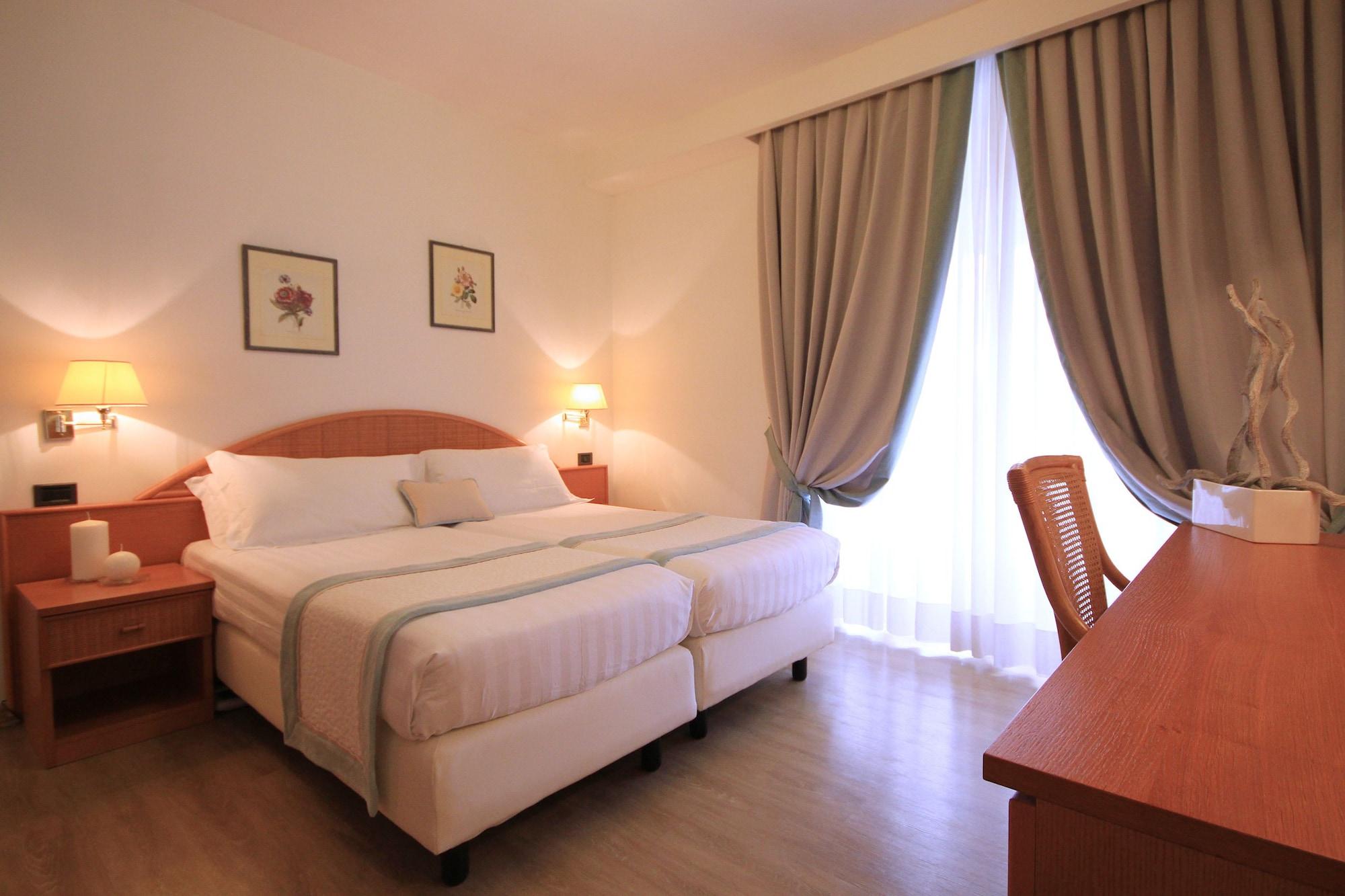 Raffaelli Park Hotel Forte dei Marmi Exterior photo